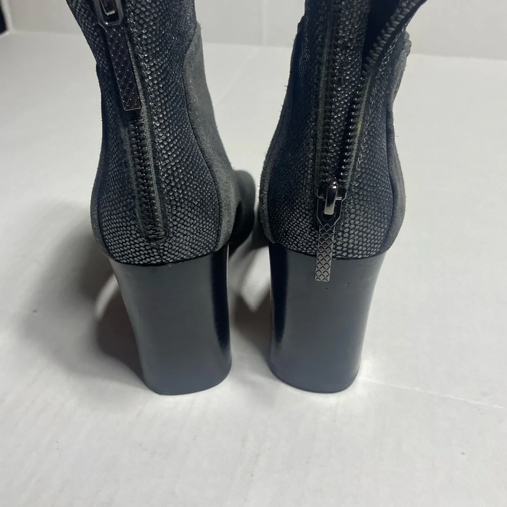 Donald J. Pliner‎ alligator ankleCharcoal Ankle Bootie with toe open  size 9M